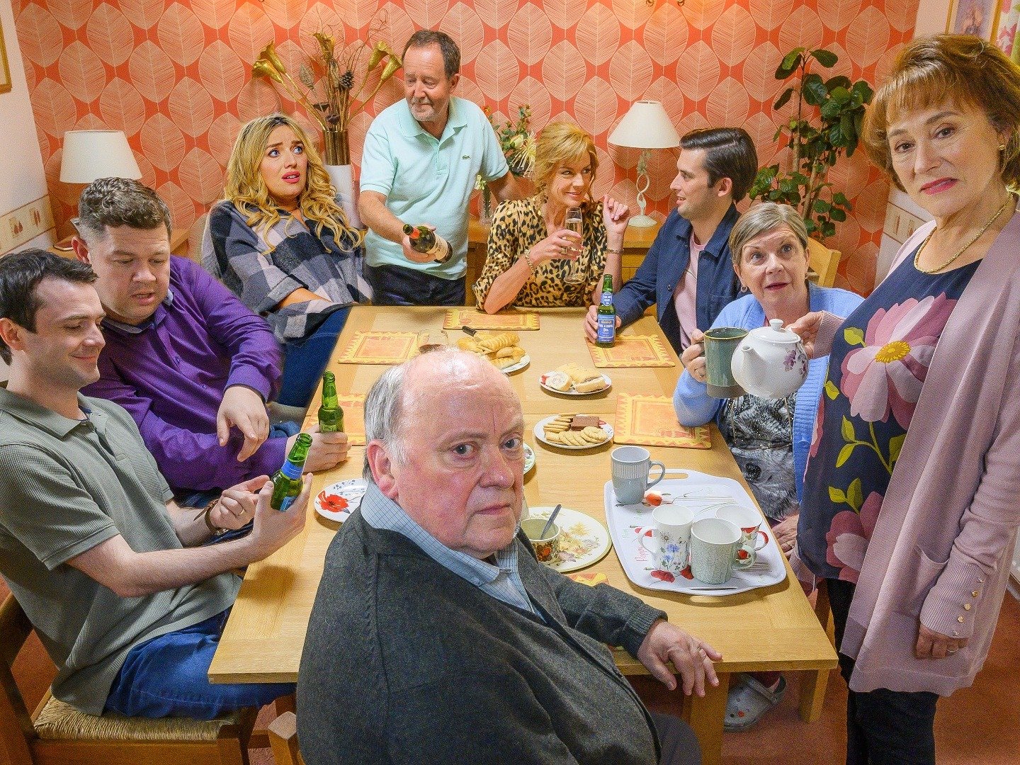 Two Doors Down S7E1 24 November 2023 on BBC One 1 Two Doors Down S7E1 24 November 2023 on BBC One