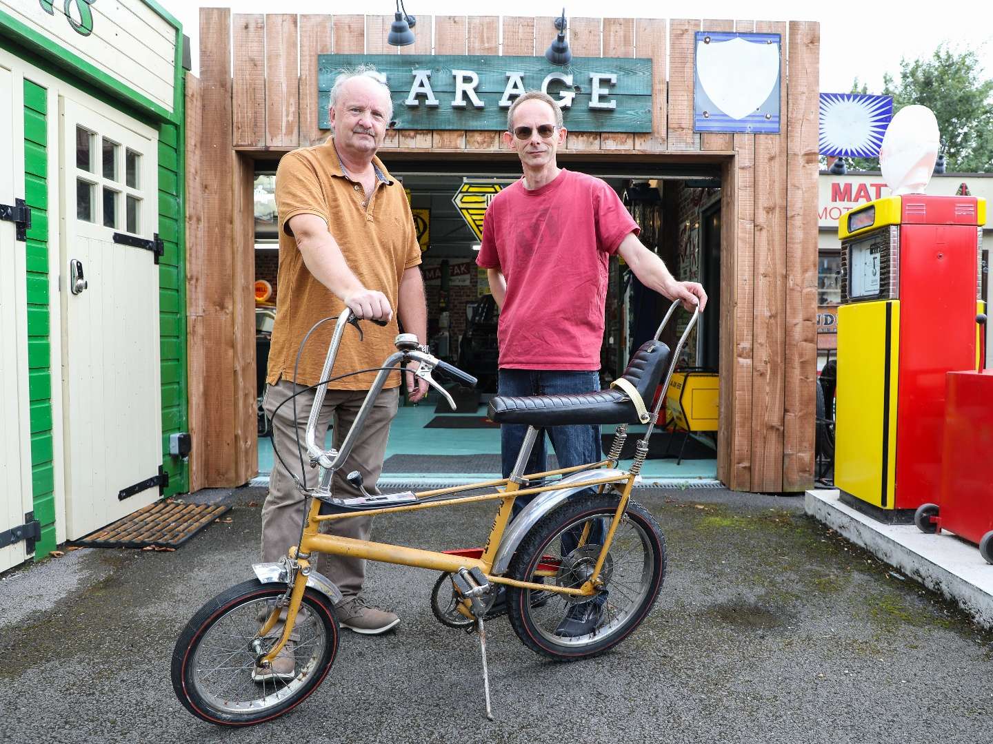 Secret Life Of The Auction House “Casino Royale, Sweet Shop, Shrovetide Ball” S1E8 18 September 2025 on Quest