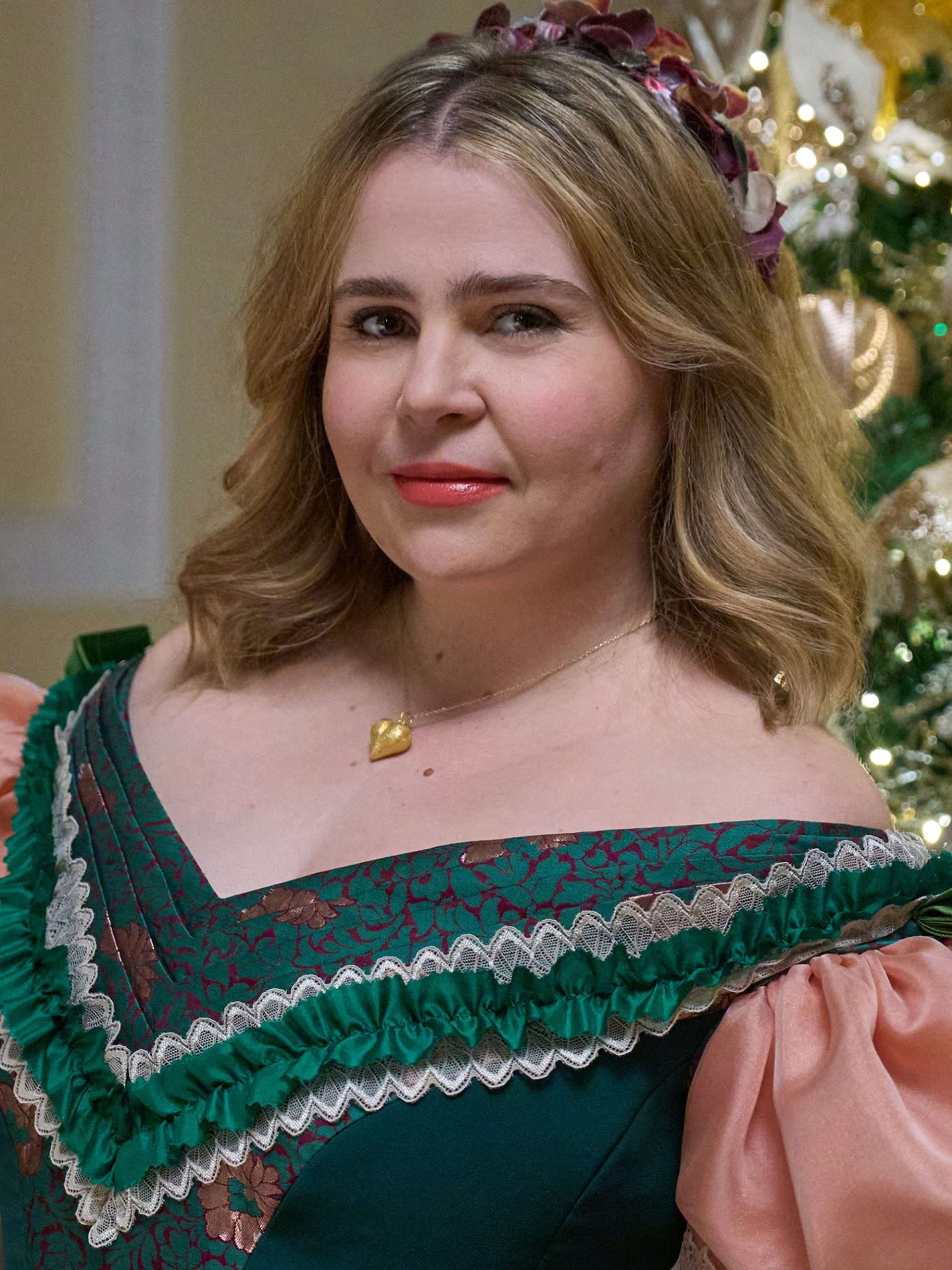 Twelve Dates 'Til Christmas Twelve Dates ‘Til Christmas “‘Tis the Season for Mama Drama” S1E4 December 12 2025 on Hallmark
