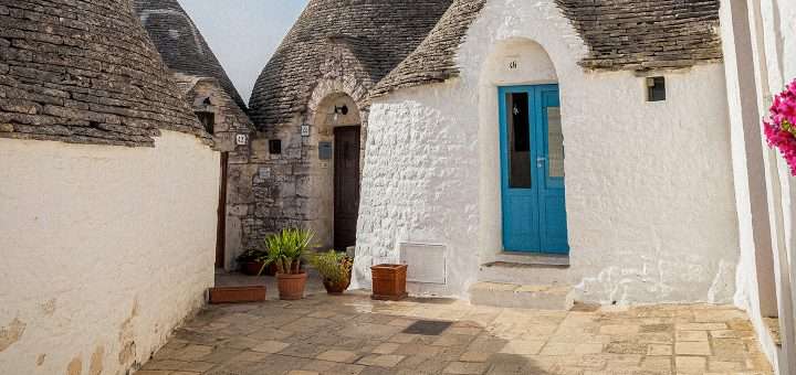 World's Bargain Dream Homes 