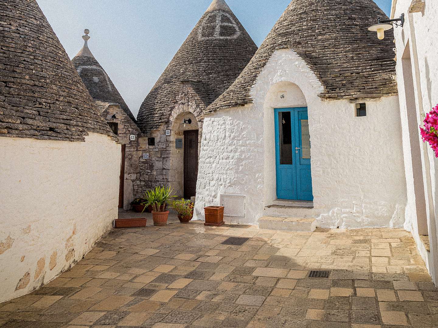 World's Bargain Dream Homes World’s Bargain Dream Homes “Galicia, Spain” S1: 23 May 2026 on Really